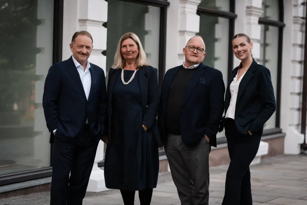 Fire ansatte i Keystones